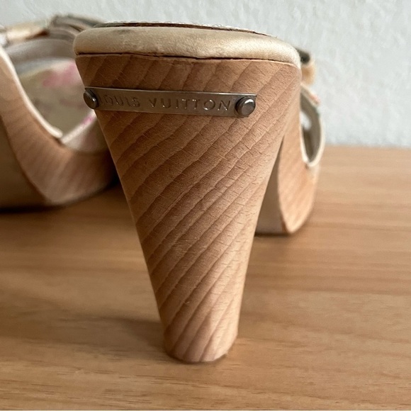 LOUIS VUITTON sz 38 8 White Multicolor Satin Wooden Heels Murakami - Picture 2 of 14